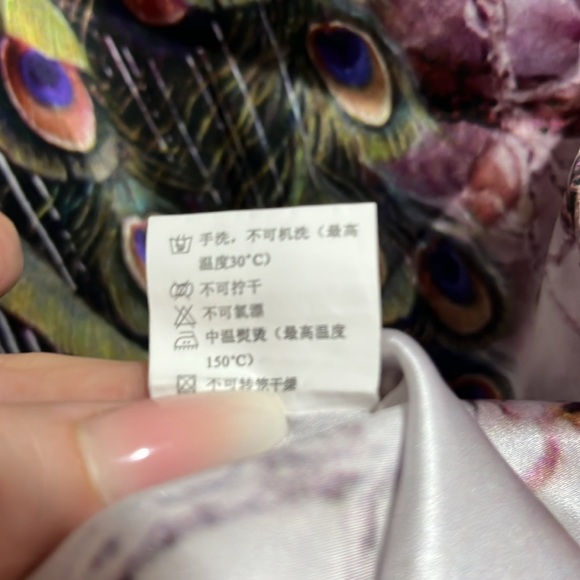 Peacock Print Sleeveless Tunic 100% silk - Picture 7 of 14